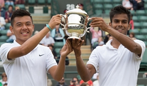 - Ly Hoang Nam remporte un titre en double à Wimbledon-Juniors