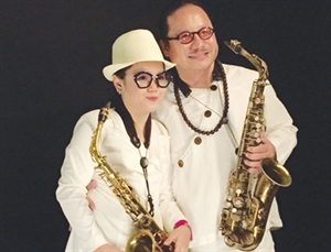 - Un saxophoniste de jazz vietnamien à la fête de la musique de l ASEAN