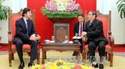 越共中央书记处常务书记黎鸿英会见墨西哥高级代表团