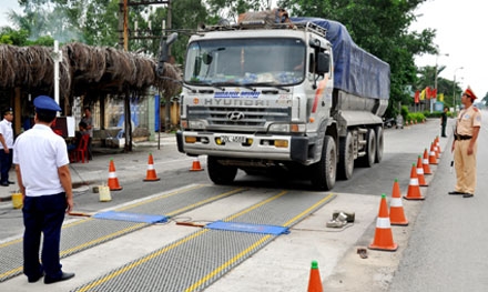 Ninh Bình kiên quyết xử lý xe quá tải