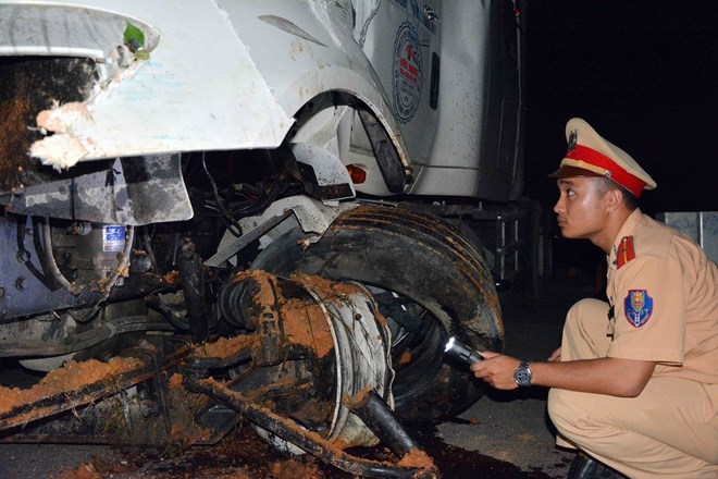 Bình Dương Tai nạn giao thông nghiêm trọng làm 2 người chết