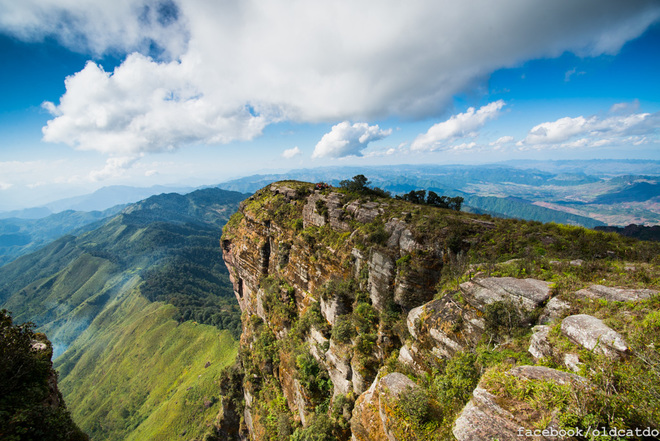 La beauté glorieuse du légendaire sommet de Pha Luong