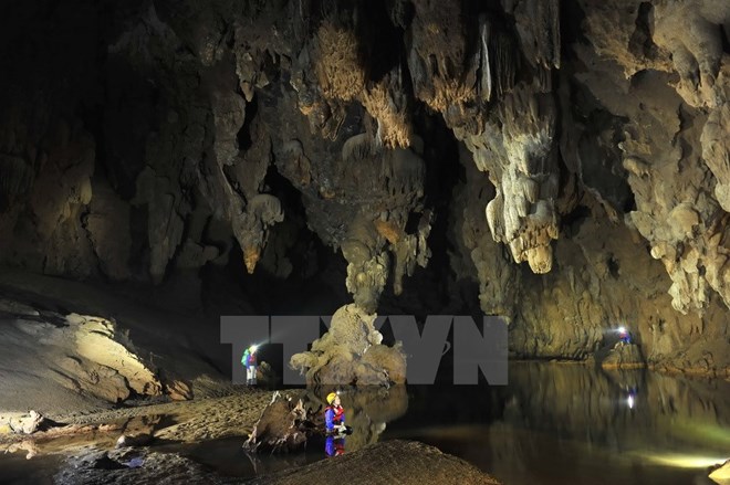 Hang Tối - một Sơn Đoòng thu nhỏ