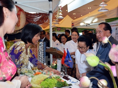 - Le Vietnam au festival gastronomique de l’ASEAN 2015 au Cambodge