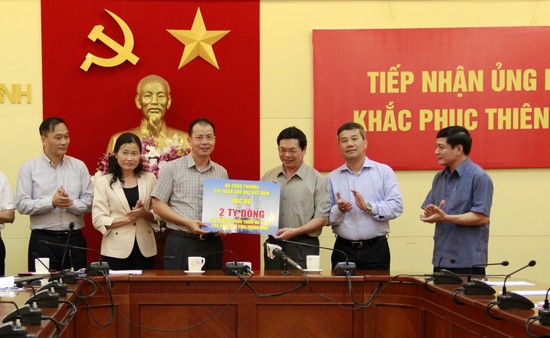 Bộ Công thương và Đảng ủy Khối Doanh nghiệp Trung ương thăm, tặng quà tỉnh Quảng Ninh