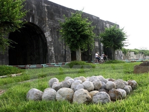 Découverte d objets importants dans la citadelle des Ho à Thanh Hoa