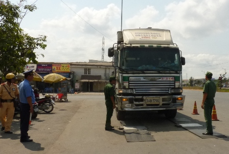 Vĩnh Phúc Chấn chỉnh tình trạng cơi nới lại thùng xe