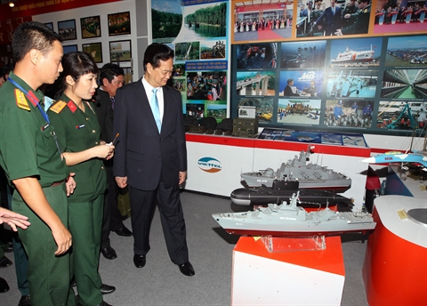 Exposition sur les réalisations du Vietnam depuis 70 ans