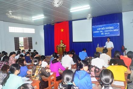 Trên 600 cán bộ, giáo viên thành phố Bạc Liêu được bồi dưỡng chính trị, chuyên môn