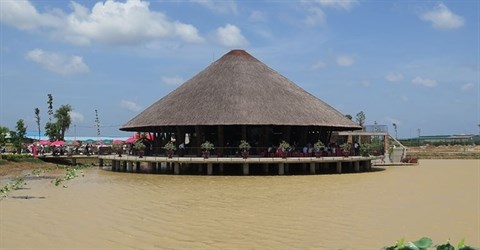 - Inauguration de la plus grande maison en bambou du pays à Long An