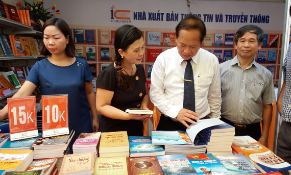 - Ouverture de la 2e Fête du livre de Hanoï 2015