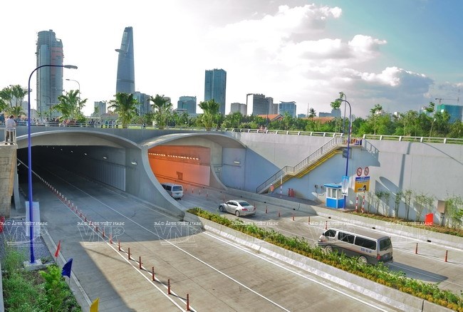 First bus route through Thu Thiem tunnel to be launched