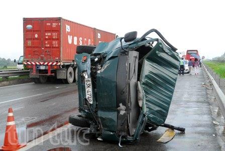Long An Tai nạn giao thông liên hoàn trên đường cao tốc làm 4 người thương vong