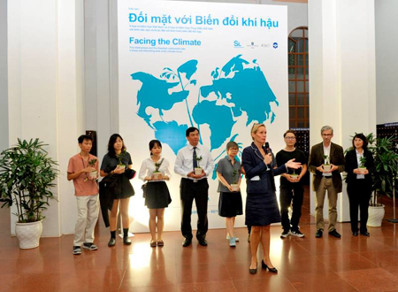 Unique exhibition on climate opens in Hanoi