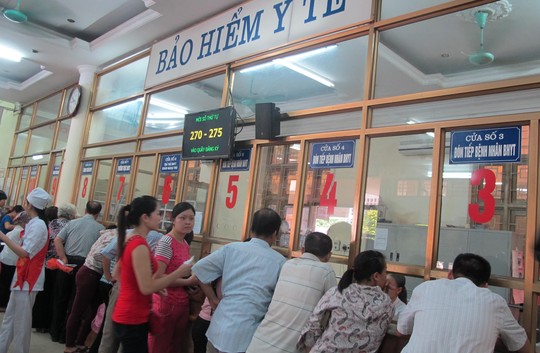 Bến Tre Trên 42 700 người dân ở các xã bãi ngang được cấp thẻ bảo hiểm y tế miễn phí