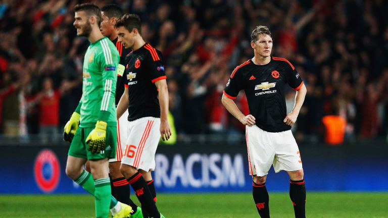 Thành Manchester tay trắng tại Champions League
