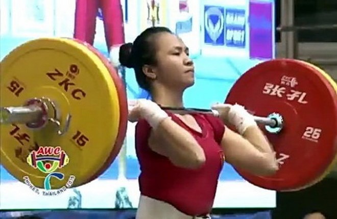Vương Thị Huyền giành 2 huy chương Vàng tại giải Vô địch Cử tạ châu Á 2015