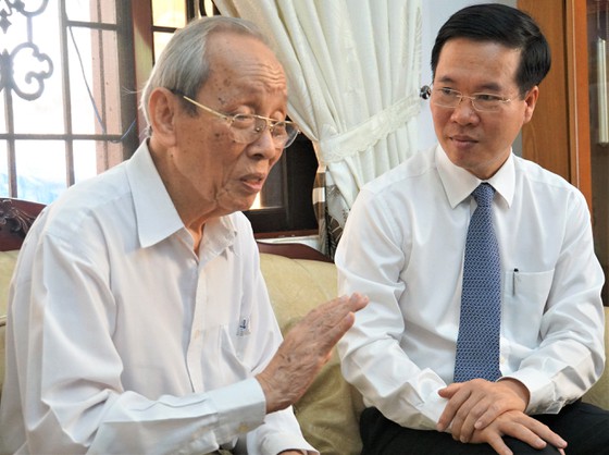 Đảng và Nhà nước luôn quan tâm đến giáo dục