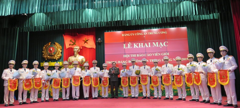Trung tá Hồ Anh Tuấn giành giải đặc biệt tại Hội thi “Báo cáo viên giỏi”