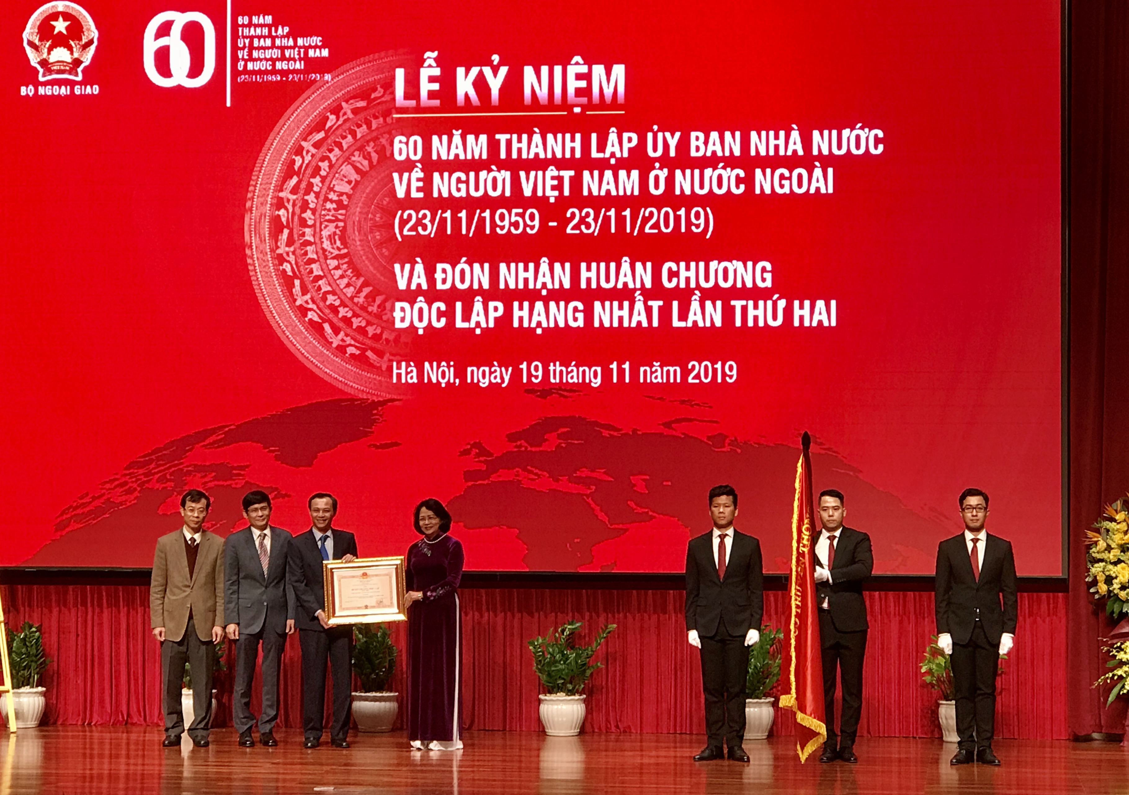 Địa chỉ tin cậy, gắn bó của kiều bào ở khắp nơi trên thế giới