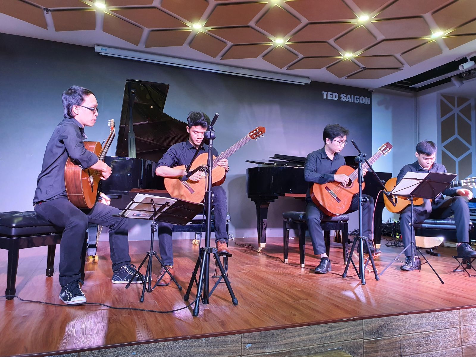 Ấn tượng buổi giao lưu Guitar tại TED SAIGON