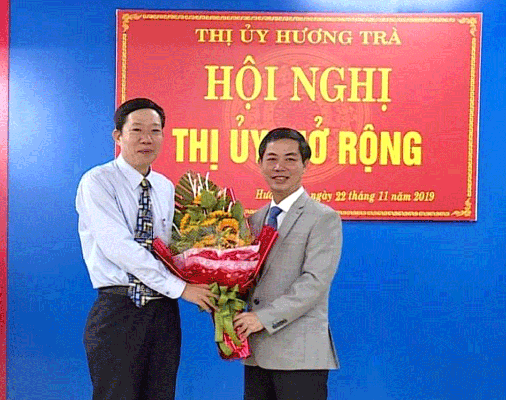 Thừa Thiên Huế Đồng chí Nguyễn Tài Tuệ được bầu giữ chức Bí thư Thị ủy Hương Trà