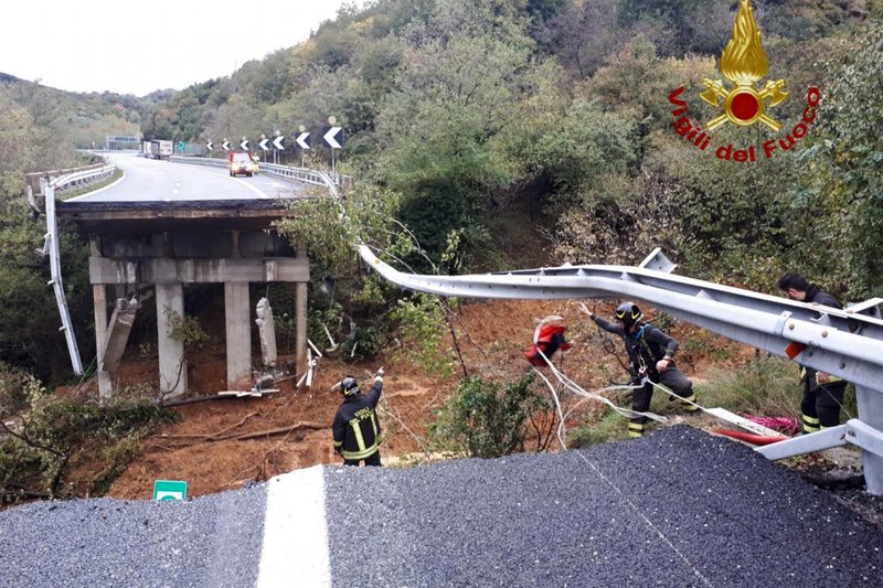 Mưa lớn gây thiệt hại nặng nề tại Pháp, Italy