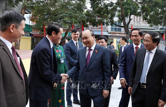 Thủ tướng Nguyễn Xuân Phúc tiếp xúc cử tri huyện Cát Hải, thành phố Hải Phòng