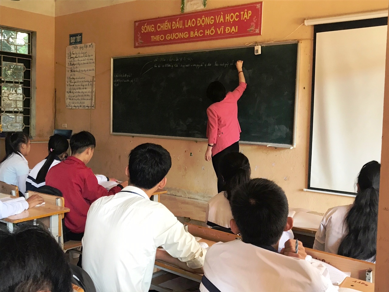 Vĩnh Phúc Triển khai phong trào cán bộ, công chức, viên chức thi đua thực hiện văn hóa công sở