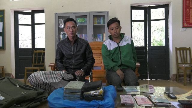 Đồn Biên phòng Si Ma Cai bắt 2 đối tượng vận chuyển 6 bánh heroin
