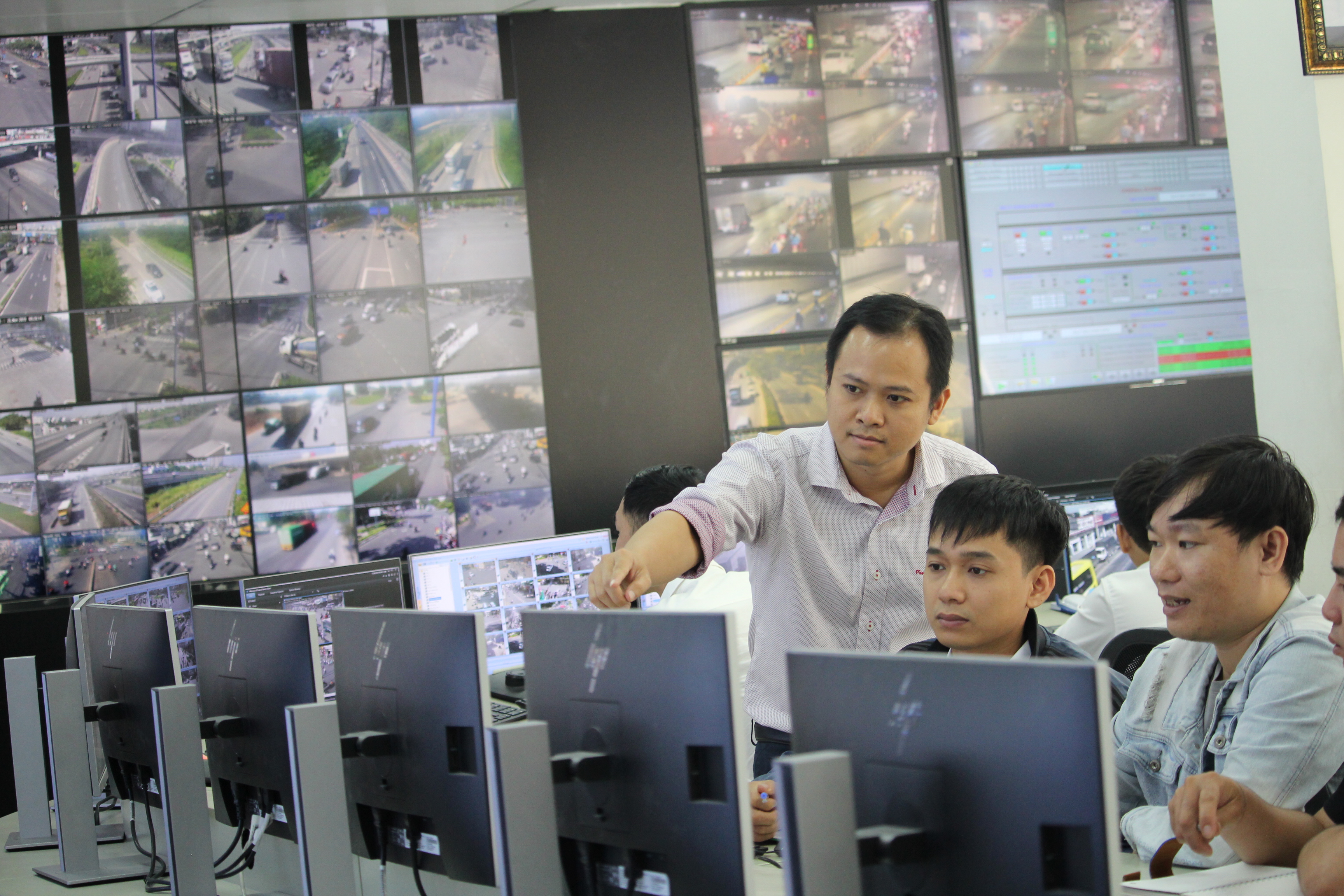 “Cây sáng kiến của đường hầm sông Sài Gòn