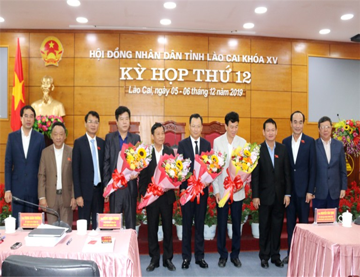 Đồng chí Hoàng Quốc Khánh được bầu giữ chức Phó Chủ tịch UBND tỉnh Lào Cai