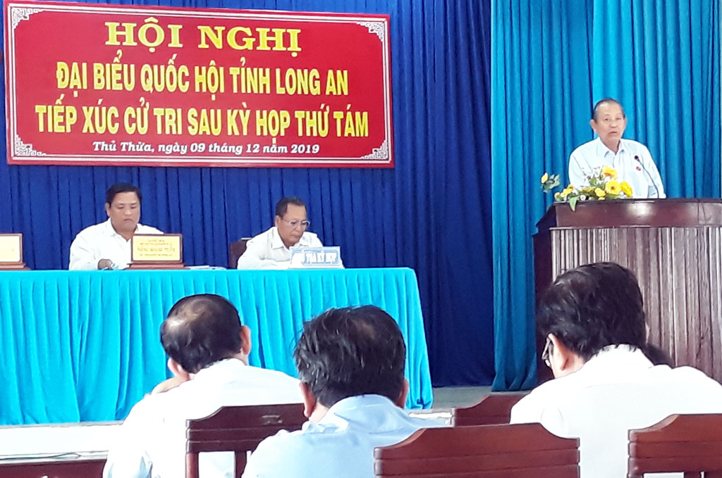 Phó Thủ tướng Trương Hòa Bình tiếp xúc cử tri tỉnh Long An