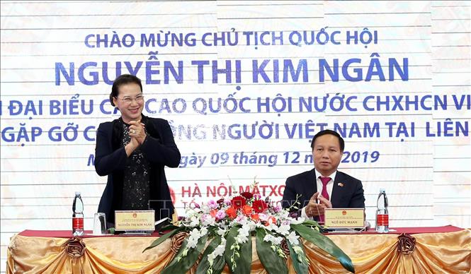 Chủ tịch Quốc hội Nguyễn Thị Kim Ngân thăm, gặp gỡ cộng đồng người Việt Nam tại Liên bang Nga