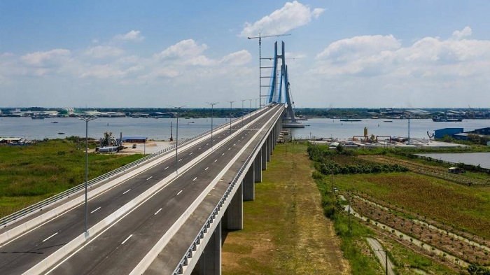 Xử lý nghiêm việc lấn chiếm đường dẫn cầu Vàm Cống