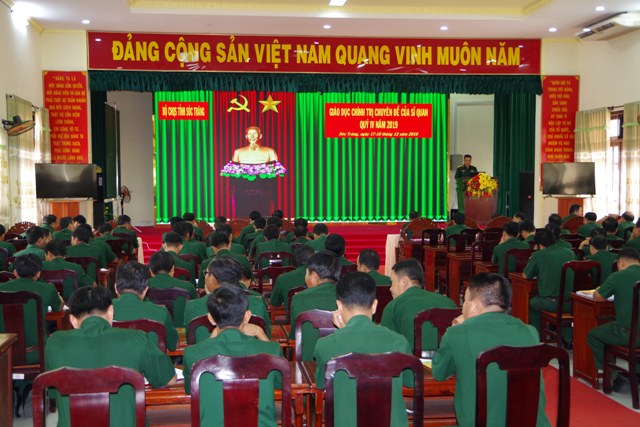 Sóc Trăng Giáo dục chính trị cho sĩ quan, quân nhân chuyên nghiệp