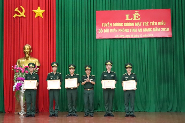 An Giang Tuyên dương 05 “Gương mặt trẻ tiêu biểu” Bộ đội Biên phòng
