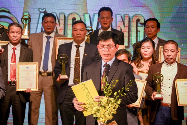 Tôn vinh 44 tài xế và 19 tập thể đoạt Giải thưởng Vô lăng vàng