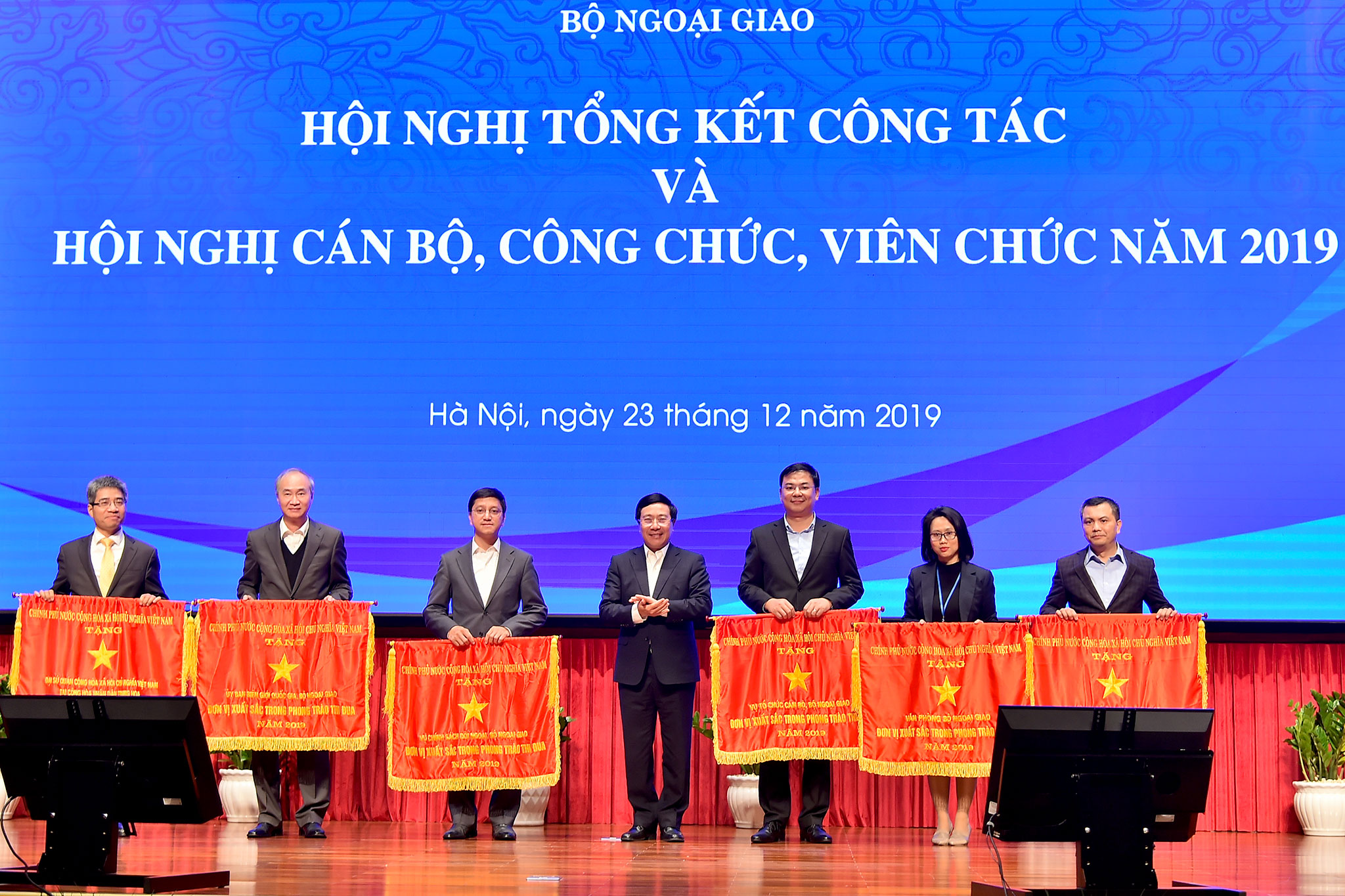 Thực hiện trọng trách quốc tế, nâng cao vị thế đất nước