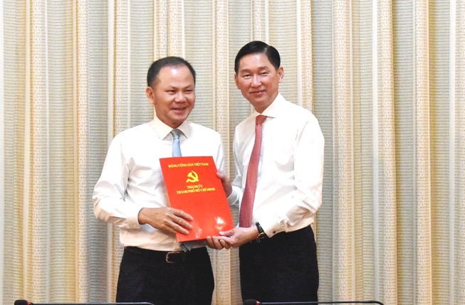 Đồng chí Đinh Ngọc Thắng giữ chức Bí thư Đảng ủy Cục Hải quan TP Hồ Chí Minh