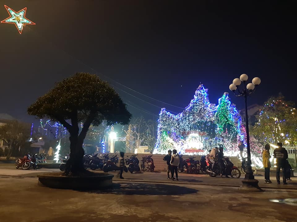 Không khí đón Giáng Sinh ở Hà Nam