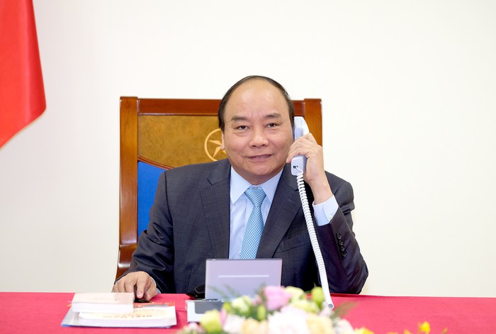 Thủ tướng Nguyễn Xuân Phúc điện đàm với Thủ tướng Chính phủ Liên bang Nga