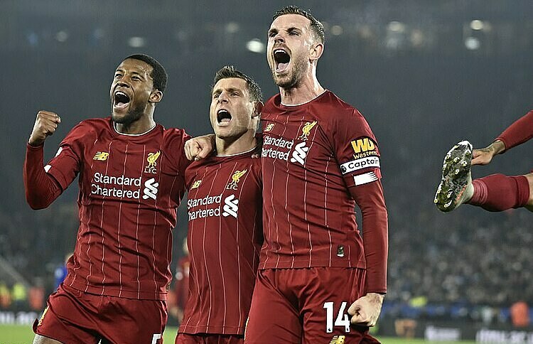 Liverpool băng băng về đích