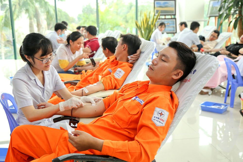 Hiến máu vì người bệnh
