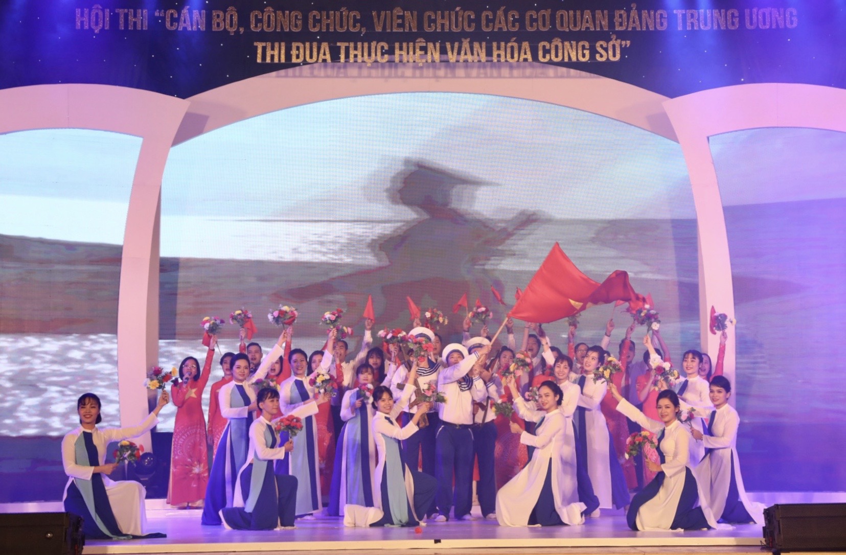 Nét đẹp văn hóa công sở