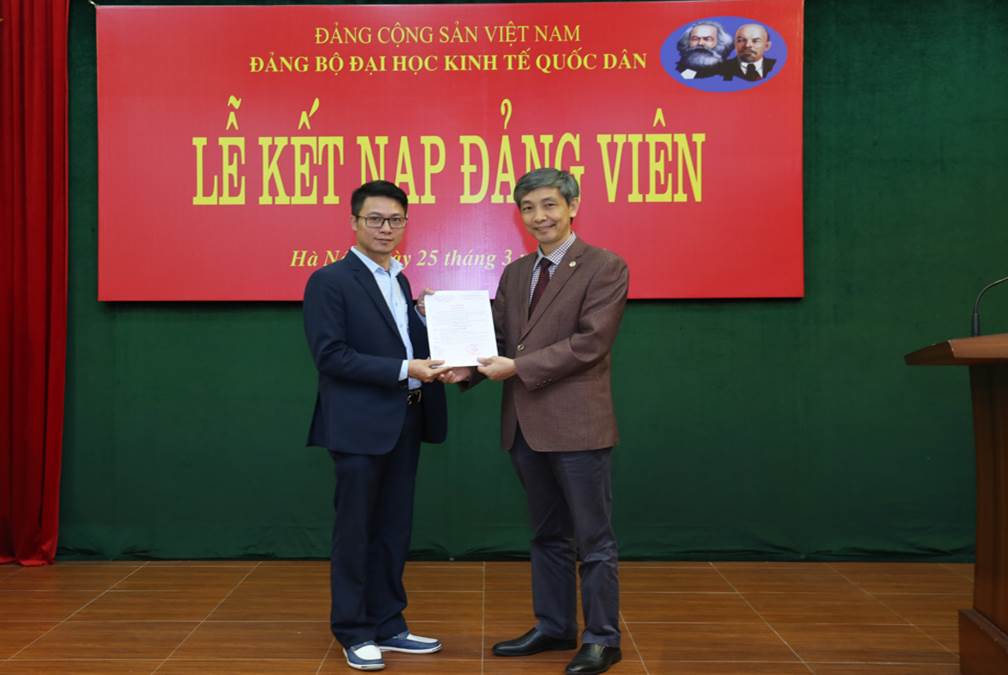 Kết nạp đảng viên đối với người thay đổi nơi cư trú