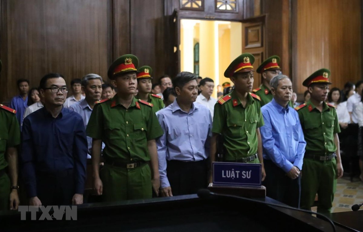 Nguyên Phó Chủ tịch UBND TP Hồ Chí Minh Nguyễn Hữu Tín lĩnh án 7 năm tù