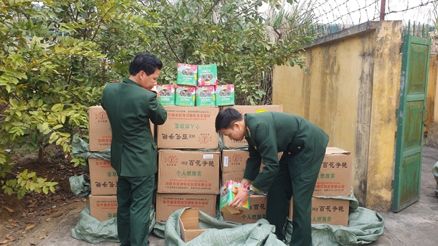 Lào Cai Bắt giữ gần 700 kg pháo lậu