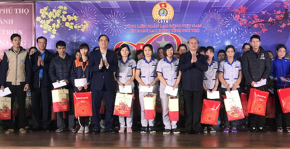 Đồng chí Trần Quốc Vượng dự Tết Sum vầy với công nhân, lao động tại tỉnh Phú Thọ
