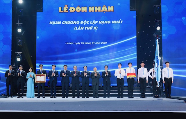 Hội Sinh viên Việt Nam vinh dự đón nhận Huân chương Độc lập hạng Nhất